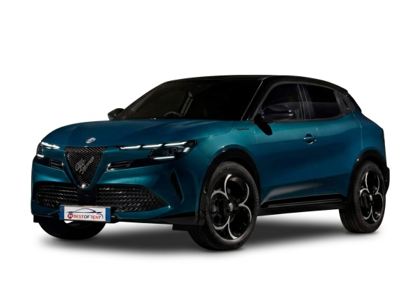 Alfa Romeo Junior Hybrid | Visione Frontale | Colore Verde Scuro Metallizzato