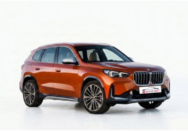 BMW X1 | Visione laterale | Colore Utah Orange