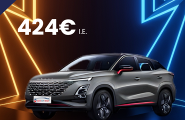 suv Omodoa 5 di colore grigio e dettagli bordeaux